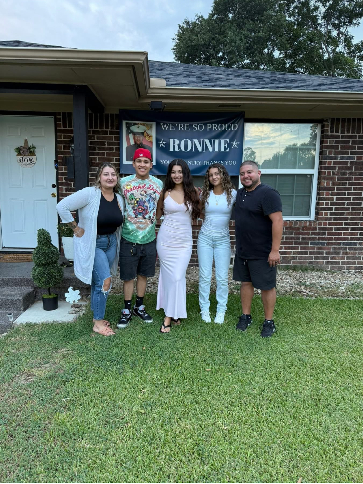Annalisse Villagran with family